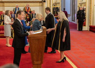 Loughborough College Heather Clarke Receiving The Queen's Anniversary Prize QAP 2024 015 OTS 7374